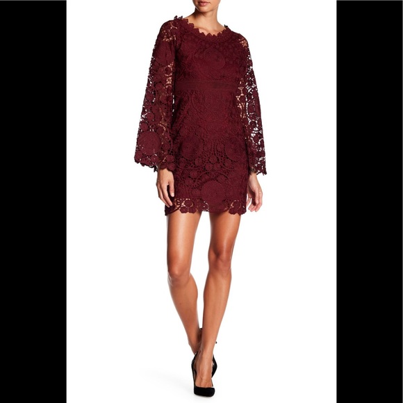 Romeo & Juliet Couture Dresses & Skirts - Lace Bell Sleeve Dress